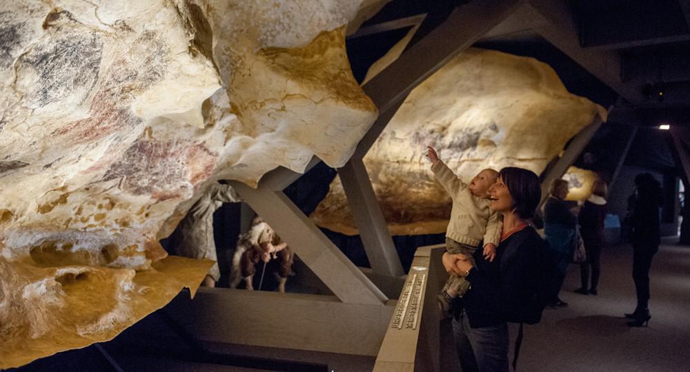 Lascaux Show Headed To Montreal More Repro Than Reality - Canadian Art