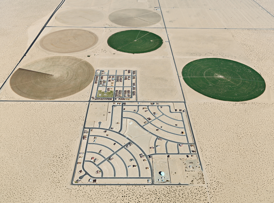 <center>8. Edward Burtynsky</center>