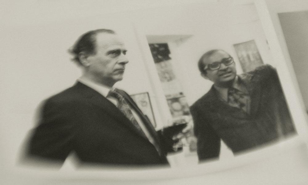Marshall McLuhan and P. Mansaram at the opening for Mansaram’s “Rear View Mirror” exhibition at the Picture Loan Gallery in Toronto, 1974