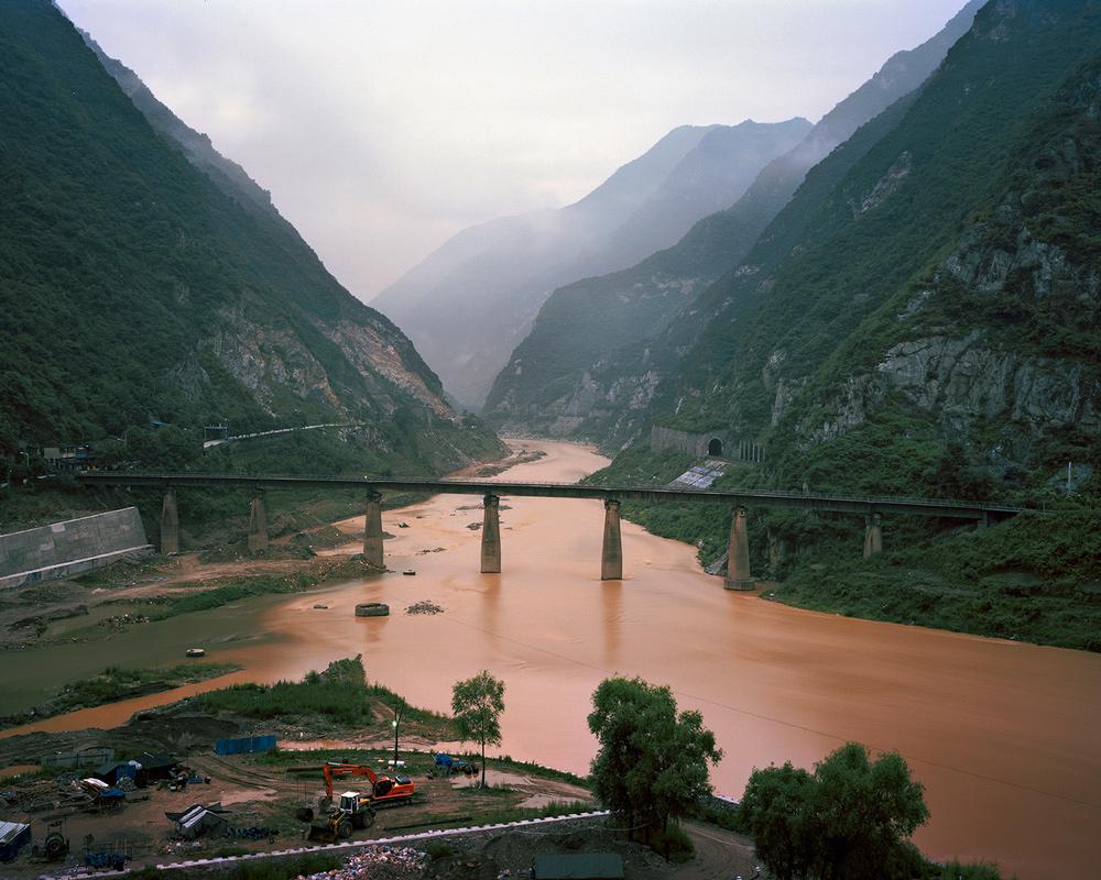 Scott Conarroe <em>Jialing River, Lueyang, Shaanxi</em> 2012 Courtesy Stephen Bulger Gallery