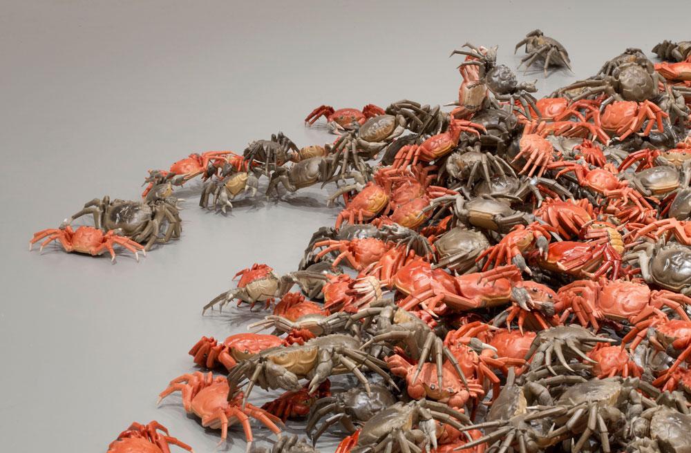 Made of more than 3,000 porcelain crabs, Ai Weiwei's installation <em>He Xie</em> is one of the works by the artist that will be on view at the Art Gallery of Ontario starting on August 17 / photo Cathy Carver for the Hirshhorn Museum and Sculpture Garden, Washington