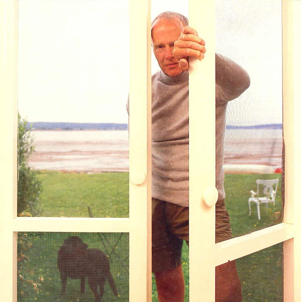 Photo of Alex Colville at his home in Wolfville from the cover of the Fall 1987 issue of <em>Canadian Art</em> / photo John Bladen Bentley