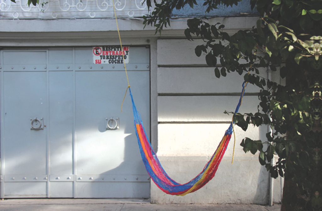 Buró de Intervenciones
Públicas is bringing hammocks strung in random locations to Art Toronto as part of Focus: Latin America. Courtesy Proyectos Ultravioleta, Guatemala City/Emiliano Valdés.