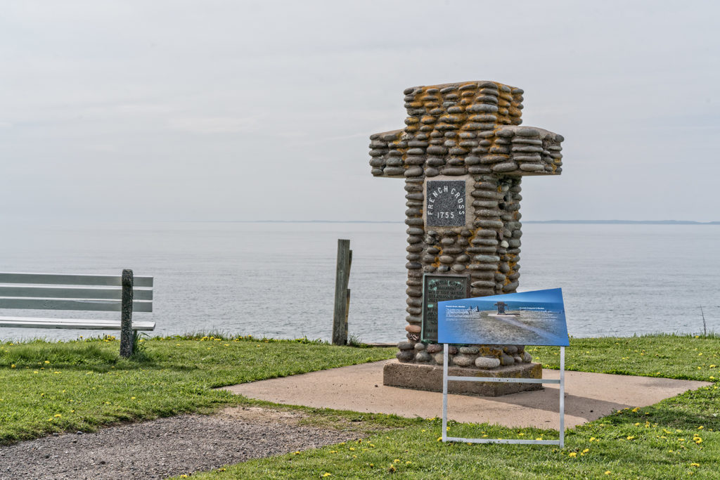 Kim Morgan and Bruce Anderson’s artwork for Uncommon Common Art 2018 involved placing counter-monuments—in the form of ersatz interpretive signs—at three area monuments. Photo: Ernest Cadegan.