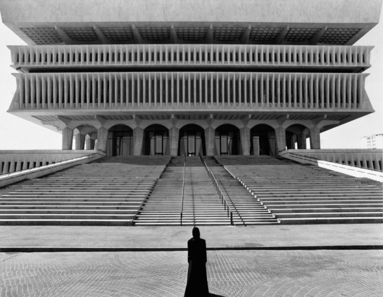 Shirin Neshat, <em>Soliloquy Series</em>, 1999. Film still. Copyright Shirin Neshat. Courtesy the artist and Gladstone Gallery, New York and Brussels. 