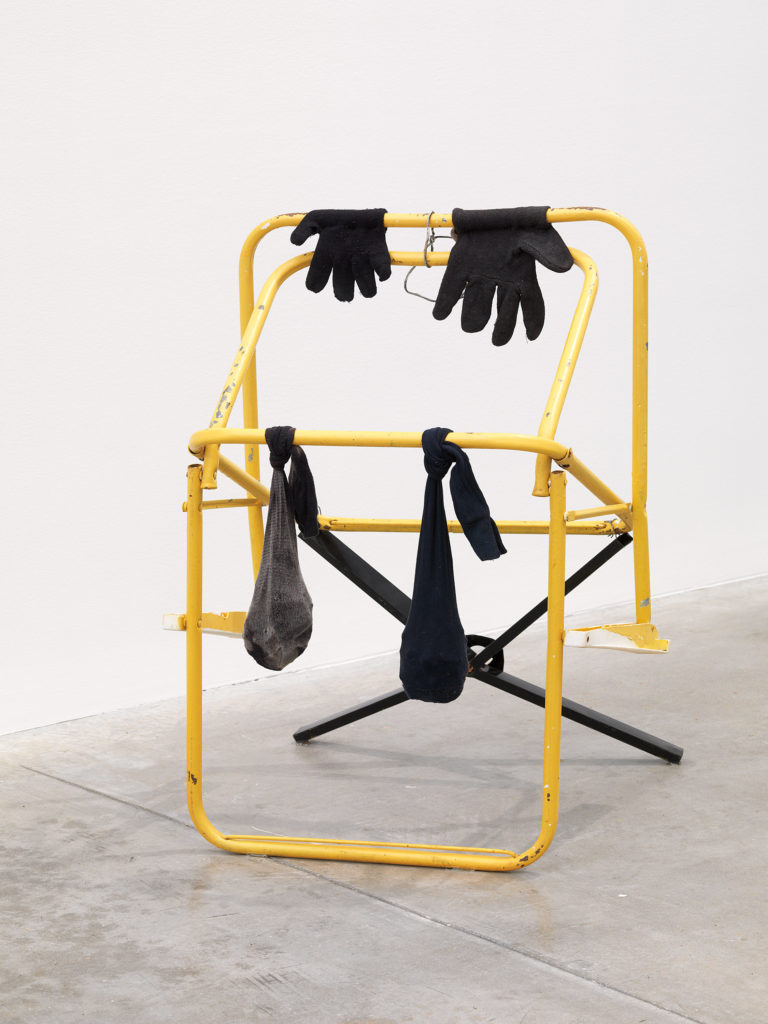 Gabrielle L’Hirondelle Hill Idle Sun
Chair (from the Waste Lands
series) 2016 Scrap metal, gloves,
socks and gravel 76.2 x 53.7 x
61 cm COURTESY THE ARTIST
PHOTO RACHEL TOPHAM