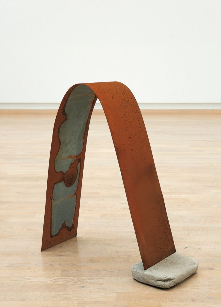 Mia Loeb, <em>WEATHERED STEEL, CLAY</em> (detail), 2017. Unfired clay and steel, 1.13 m x 90 cm x 40 cm. Courtesy Gerdarsafn Museum, Kópavogour. Photo: Claudia Hausfeld.