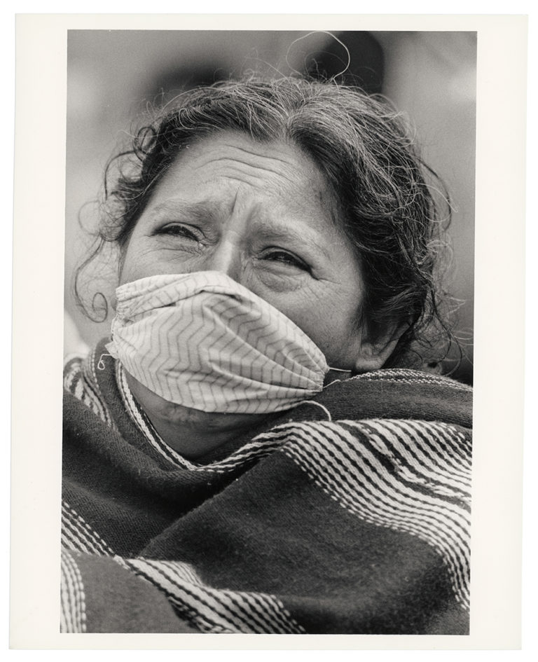 Barbara Laing, <em>[Grieving survivor], Mexico City, Mexico</em>, 1985.
Gelatin silver print. The Black Star Collection, Ryerson Image Centre.