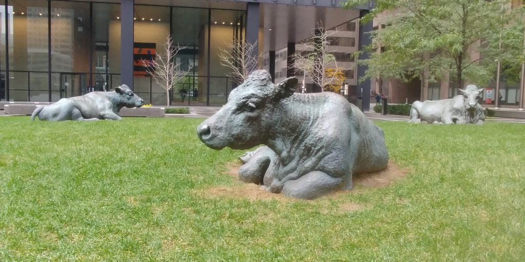 Joe Fafard, <em>The Pasture</em>, 1985. Seven bronze sculptures, Toronto Dominion Centre. Photo Bryne McLaughlin.