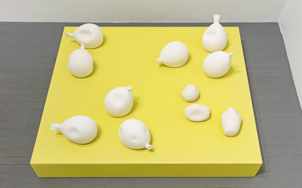 Sameer Farooq, <em>Pouf, Sausage, Weight, Arc (Bag Weights)</em>, 2017. Fired porcelain and paper clay. Variable sizes. Courtesy the artist and Zalucky Contemporary. Photo: Toni Hafkenscheid.