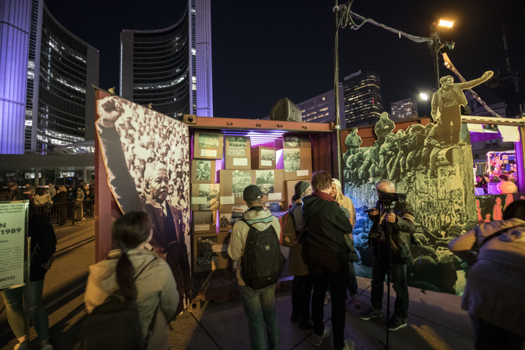 Chto Delat, <em>Perestroika and Fall of the Berlin Wall</em>, Nuit Blanche 2017. Courtesy the City of Toronto/Flickr. 