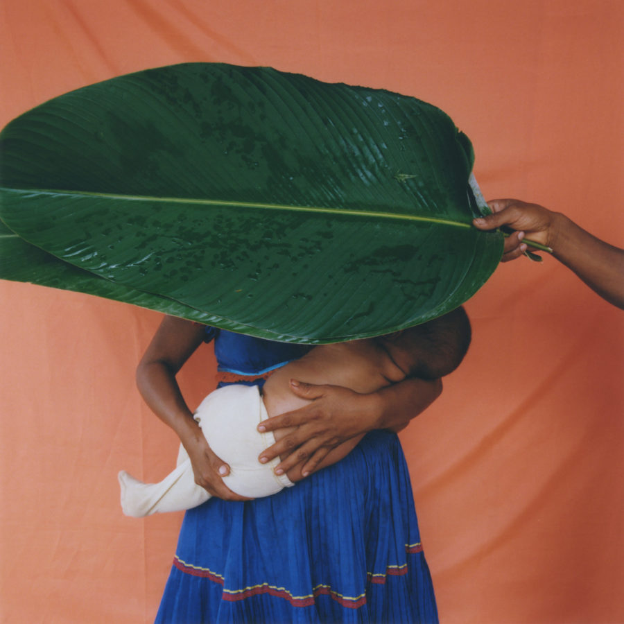 © Karen Paulina Biswell, <em>Venacua (ceremony to cure the mother land)</em>, de la série <em>Nama Bu</em>, 2014.