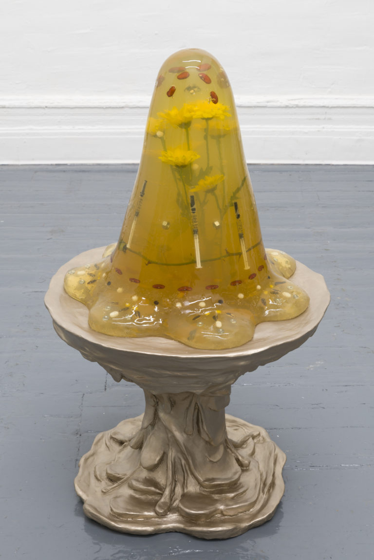 Sharona Franklin, <em>Mycoplasma Altar</em>, 2020. Gelatin powder, daisies, foraged rose thorns sourced by Wretched Flowers, baby’s breath, juniper berry, metal nuts, kidney beans, amoxicillin pills, hydroxychloriquine pills, methotrexate pills, antibodies in glass syringe vials, tapioca pearls, sunflower seeds, metal button, almond extract, papier mâché, wood, acrylic and plaster, 84 x 43 x 43 cm.