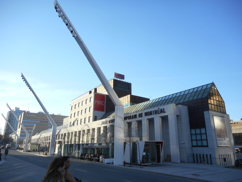 A view of the Musée d’art contemporain de Montréal. Photo: Jean Gagnon. Used under <a href="https://commons.wikimedia.org/wiki/File:Musee_d_art_contemporain_de_Montreal_-_01.jpg">a Creative Commons license.</a>