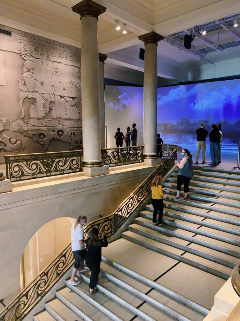 Visitors distance, use masks and follow a set exhibition pathway at the Montreal Museum of Fine Arts in June 2020. Photo: MMFA, Solene de Bony. 